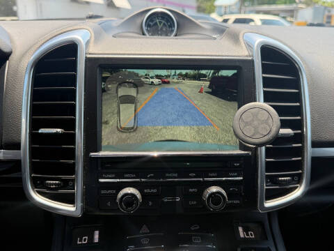 2016 Porsche Cayenne S E-Hybrid