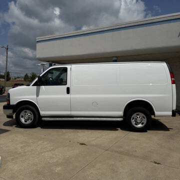 2023 Chevrolet Express 2500