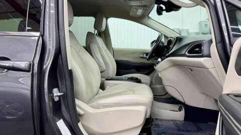 2021 Chrysler Pacifica Touring L