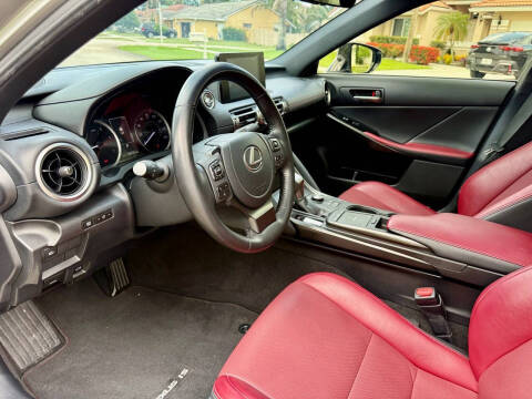 2021 Lexus IS 300