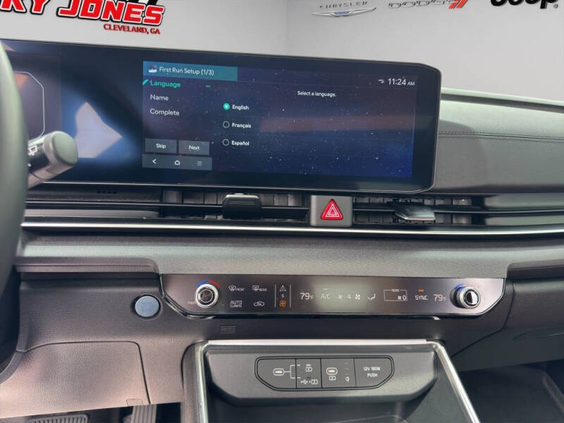 2025 Kia Carnival SX
