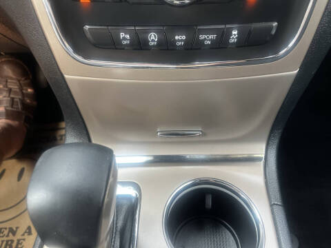 2017 Jeep Grand Cherokee Laredo