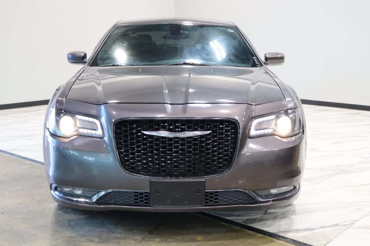 2016 Chrysler 300 for sale at IMD MOTORS, INC in Dallas, TX