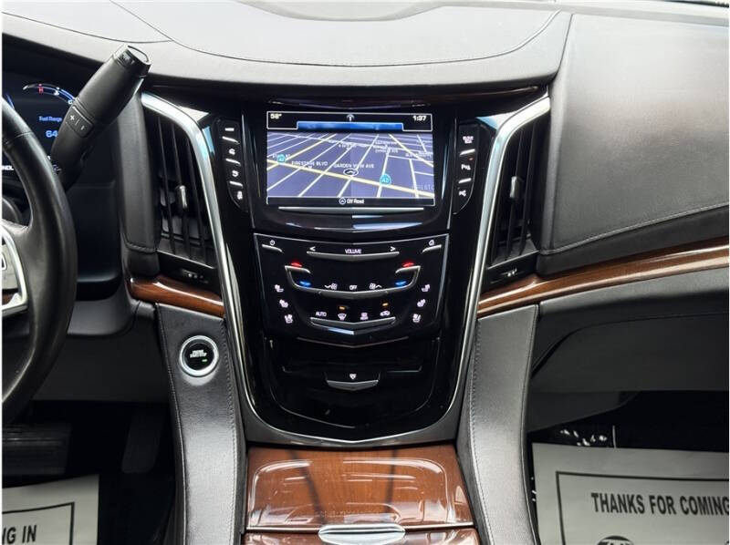 2017 Cadillac Escalade Standard