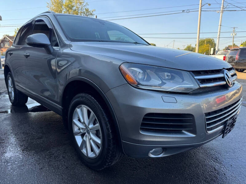 2014 Volkswagen Touareg V6 Sport