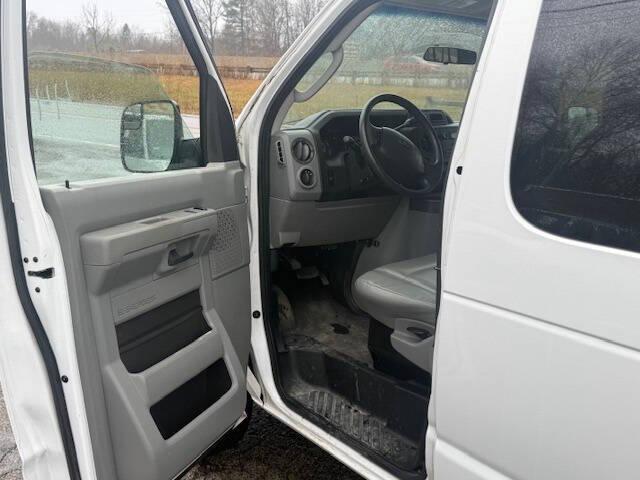 2013 Ford E-Series E-350 SD XLT