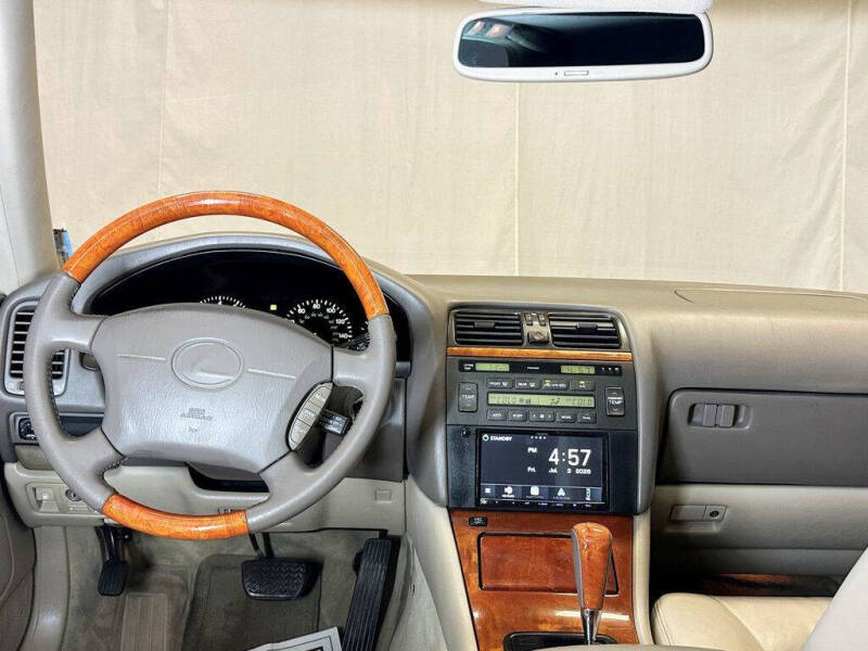 1999 Lexus LS 400