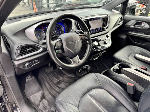2019 Chrysler Pacifica Touring L Plus