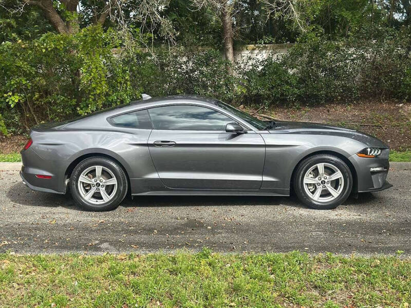 2021 Ford Mustang EcoBoost
