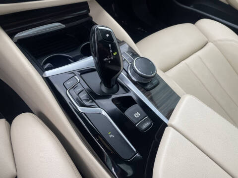 2019 BMW 5 Series 530i
