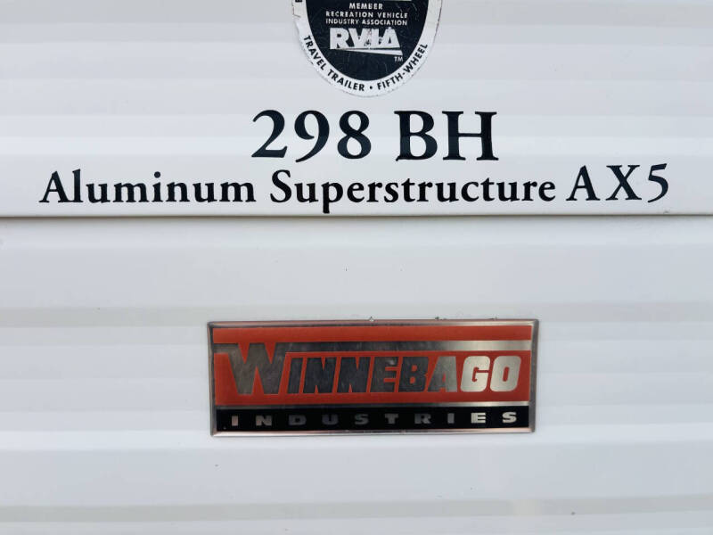 2011 Winnebago Sunset Creek 298BH