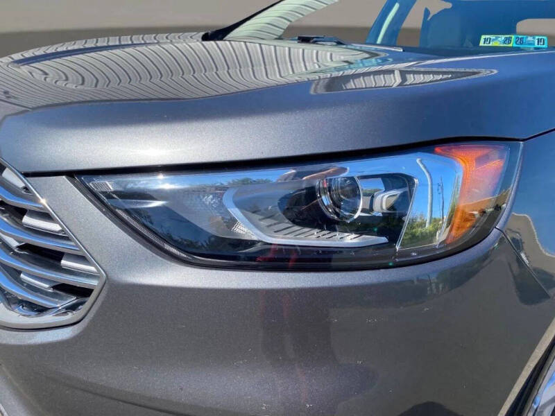 2021 Ford Edge SE