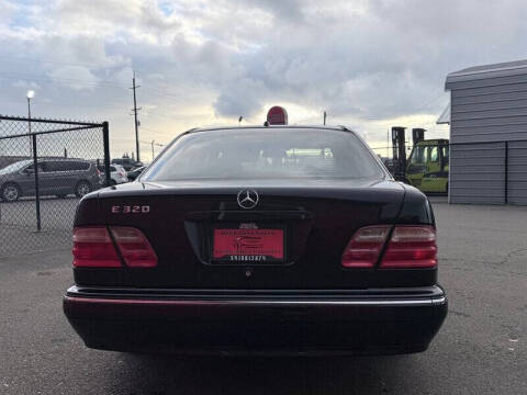 2000 Mercedes-Benz E-Class E 320
