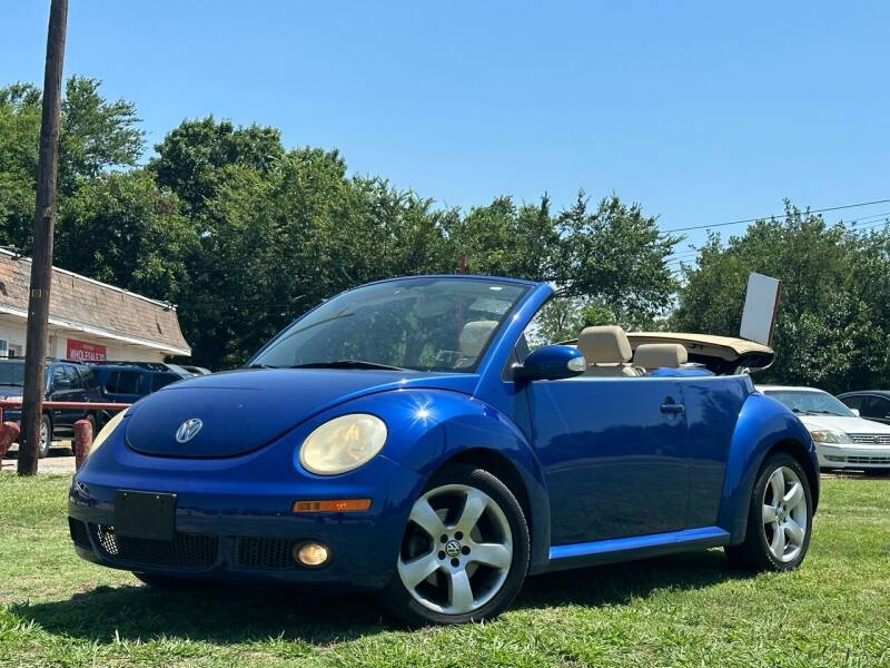 2007 Volkswagen New Beetle Convertible for sale at Texas Select Autos LLC in Mckinney TX