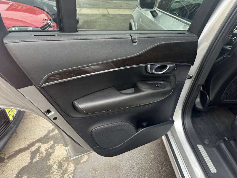 2017 Volvo XC90 T8 eAWD Inscription