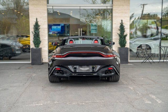 2021 Aston Martin Vantage 36