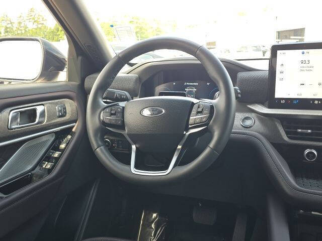 2025 Ford Explorer Platinum