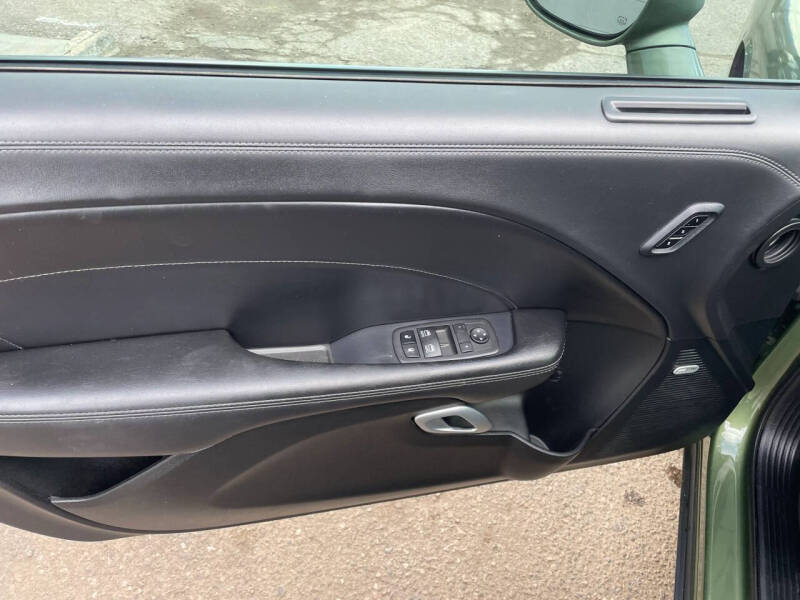 2023 Dodge Challenger SXT