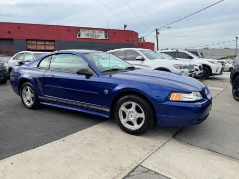 2004 Ford Mustang
