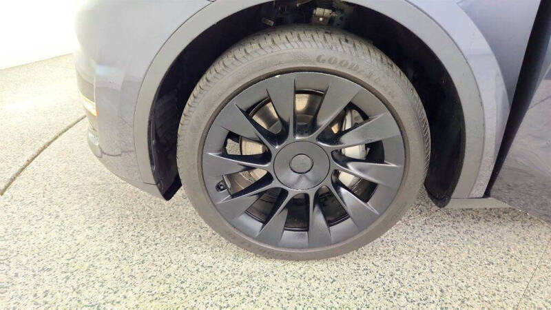 2024 Tesla Model Y Long Range