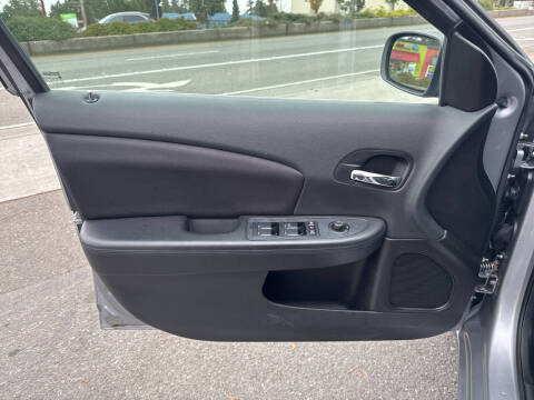 2014 Chrysler 200 Touring