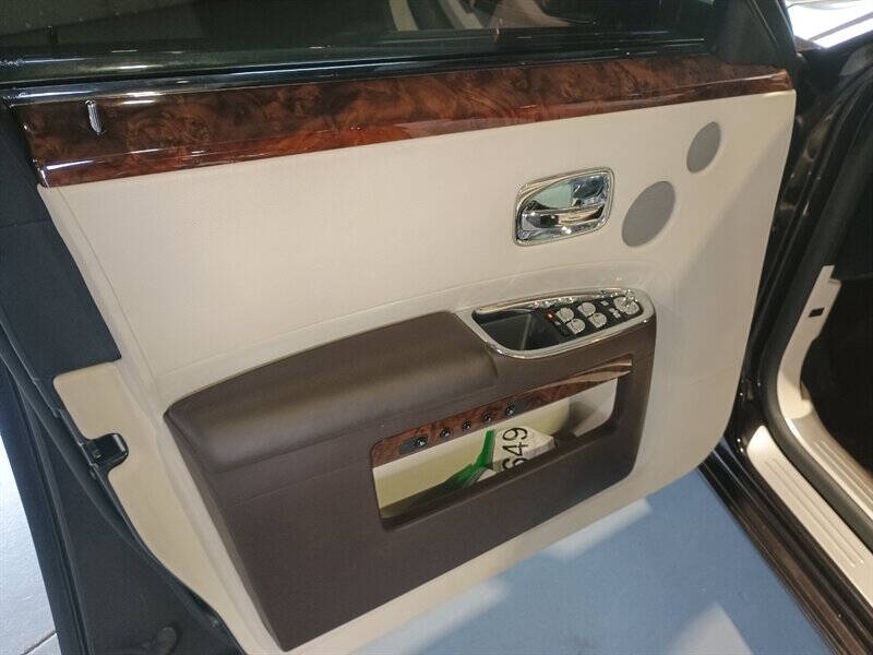 2013 Rolls-Royce Ghost 32