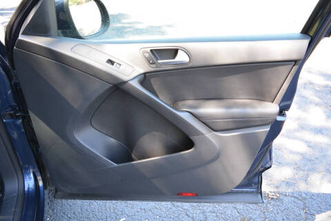 2011 Volkswagen Tiguan SEL