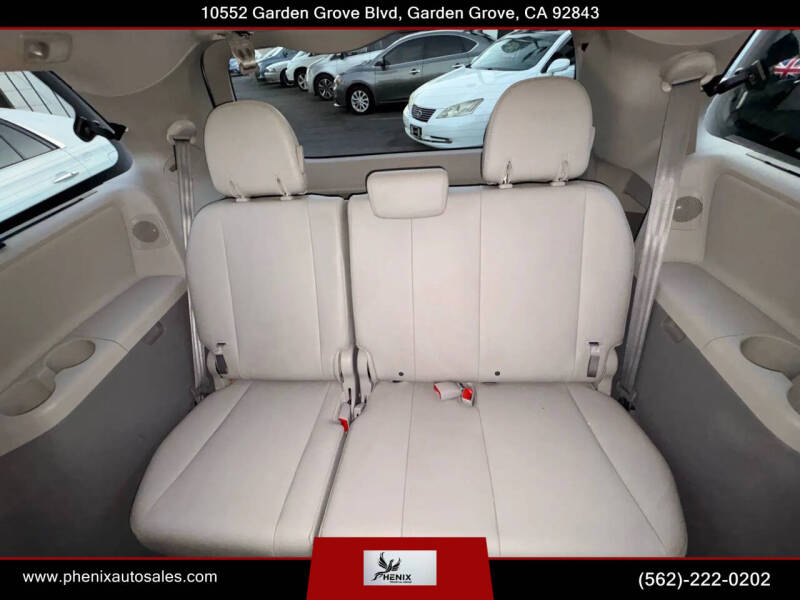 2011 Toyota Sienna Limited 7-Passenger