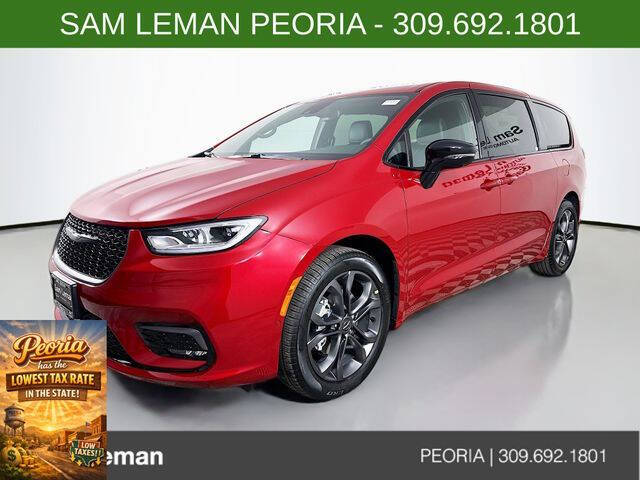 2026 Chrysler Pacifica Select