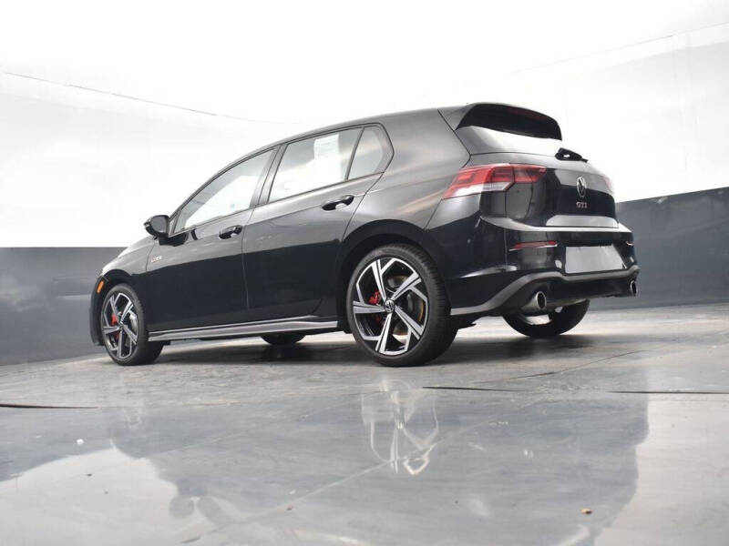 2025 Volkswagen Golf GTI SE