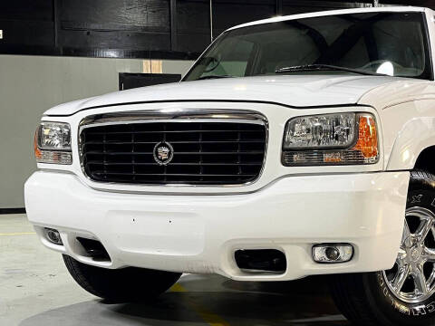 2000 Cadillac Escalade