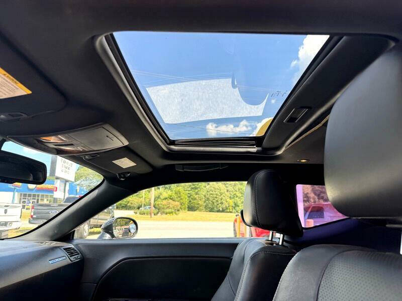 2011 Dodge Challenger R/T Plus