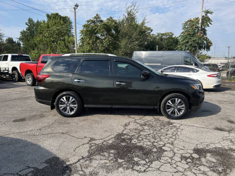 2017 Nissan Pathfinder SL