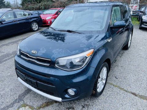 2017 Kia Soul +