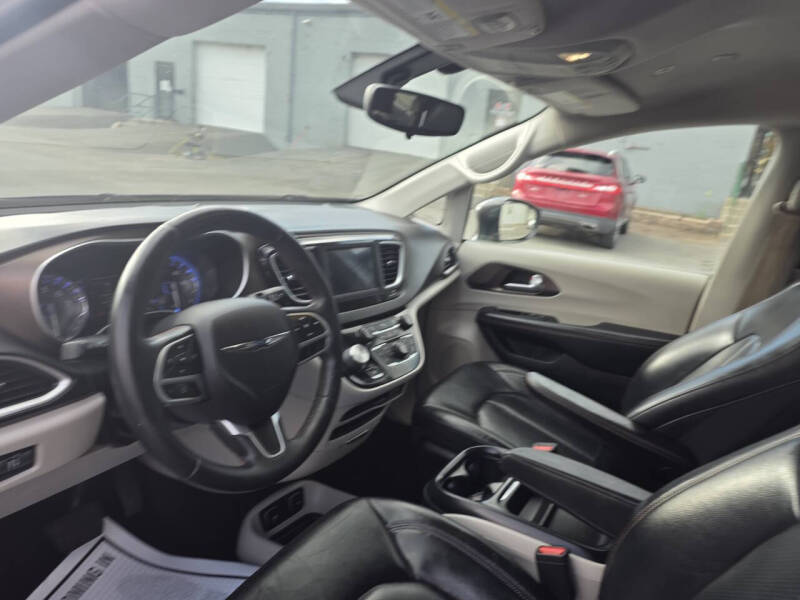 2018 Chrysler Pacifica Touring L
