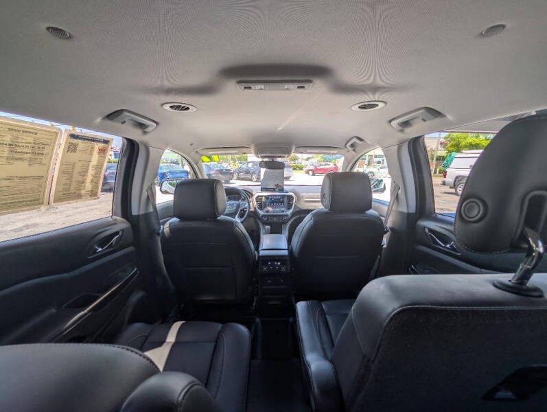 2017 GMC Acadia SLT-1