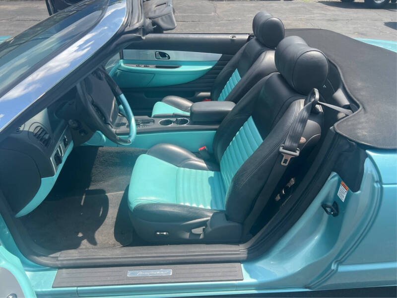 2002 Ford Thunderbird Deluxe