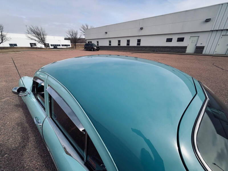 1952 Kaiser TRAVLER