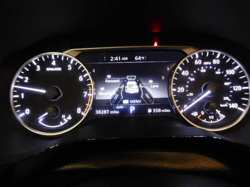 2024 Nissan Pathfinder SV