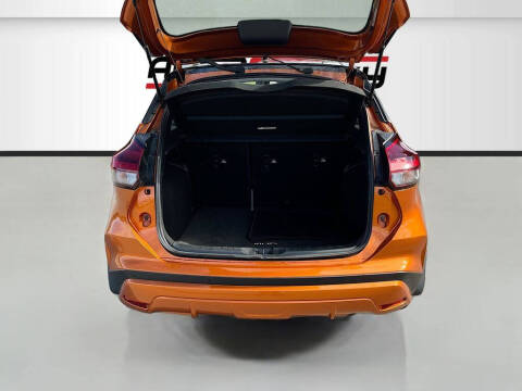 2022 Nissan Kicks SV