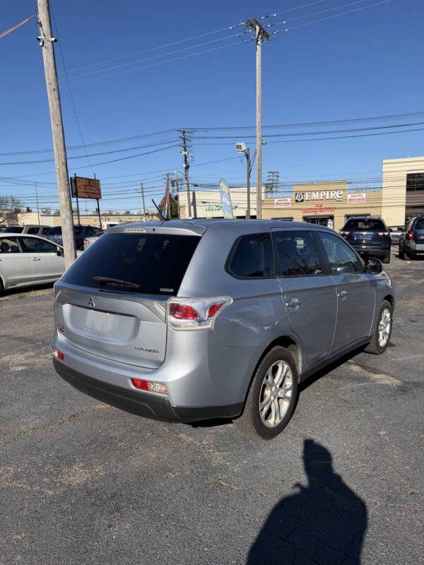 2014 Mitsubishi Outlander SE