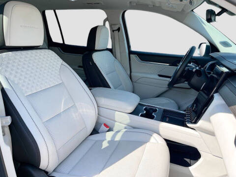 2024 GMC Acadia Denali