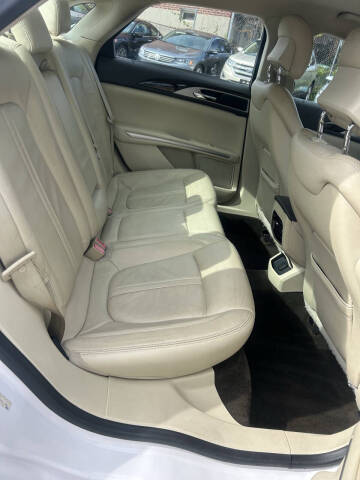 2013 Lincoln MKZ