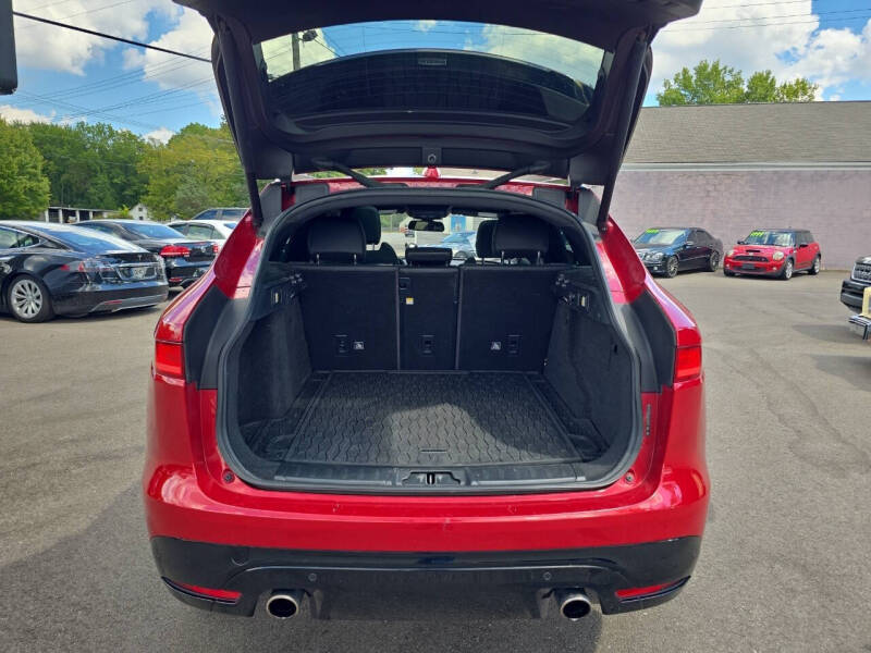 2018 Jaguar F-PACE S