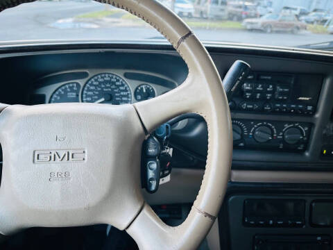 2002 GMC Yukon XL Denali