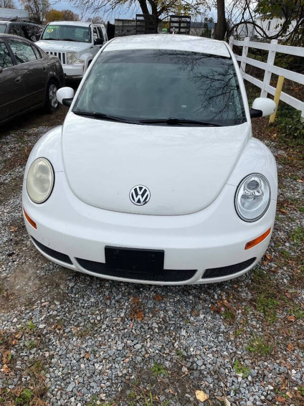 2010 Volkswagen New Beetle Base PZEV