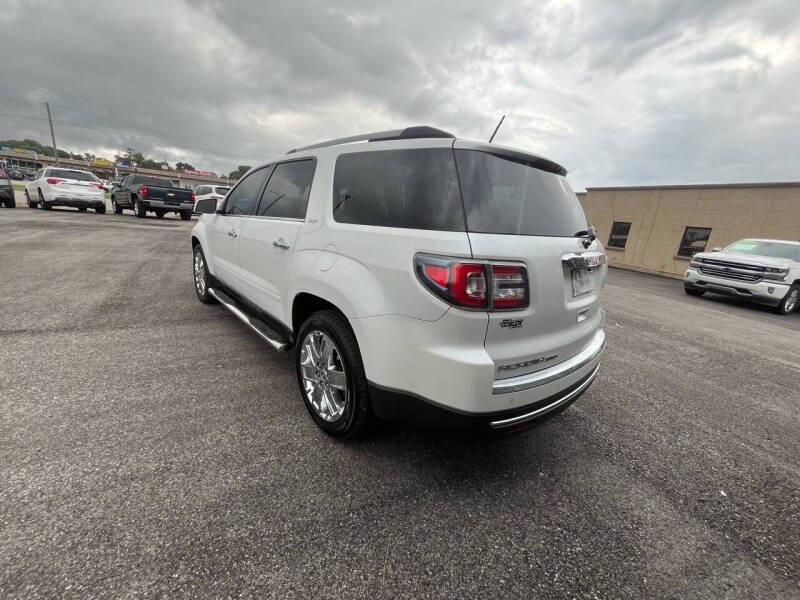 2017 GMC Acadia Limited Base photo 6