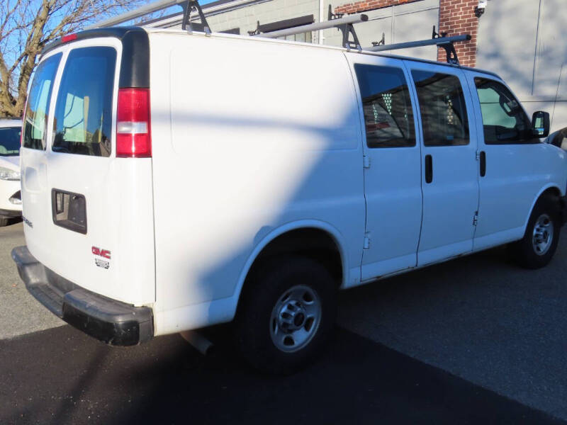 2017 GMC Savana 2500