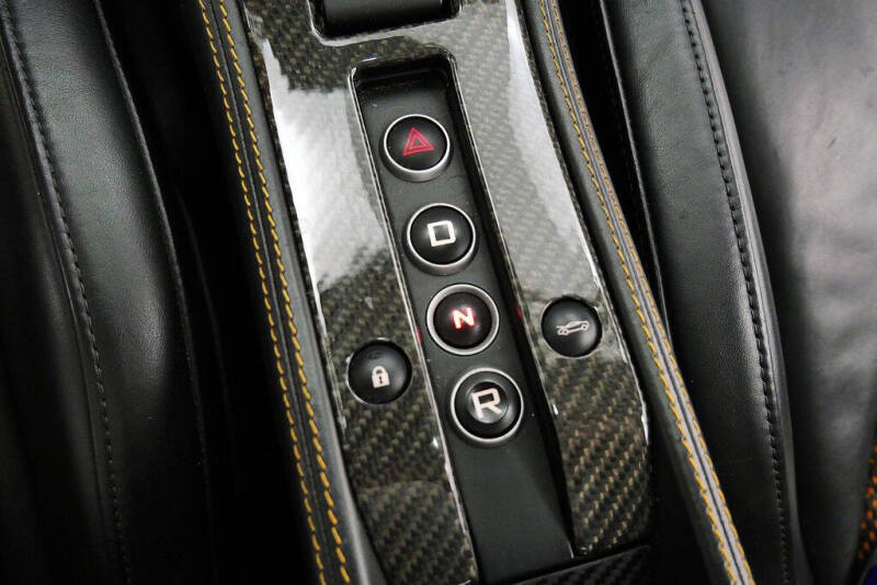 2012 McLaren MP4-12C