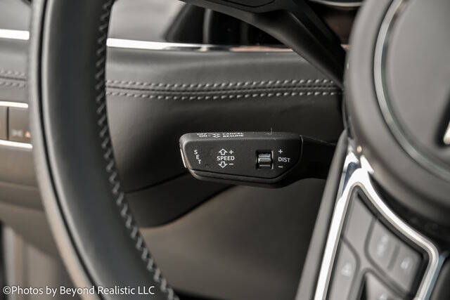 2024 Bentley Bentayga Hybrid